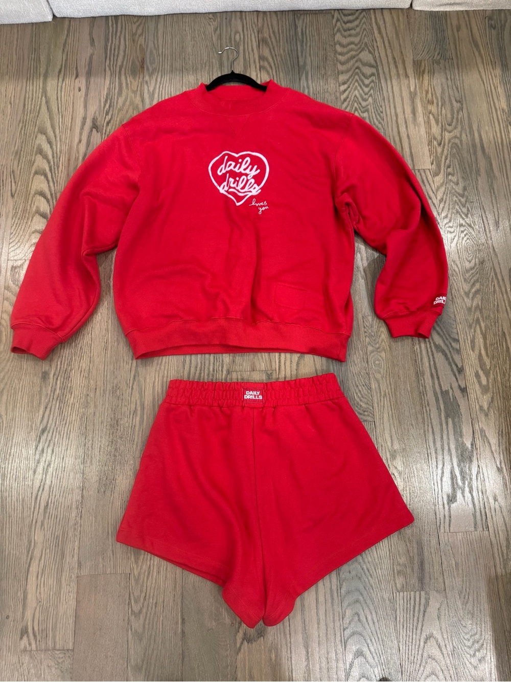 Daily Drills Red Crewneck Sweatshirt & Shorts Set Women Medium/Large ~WORN ONCE